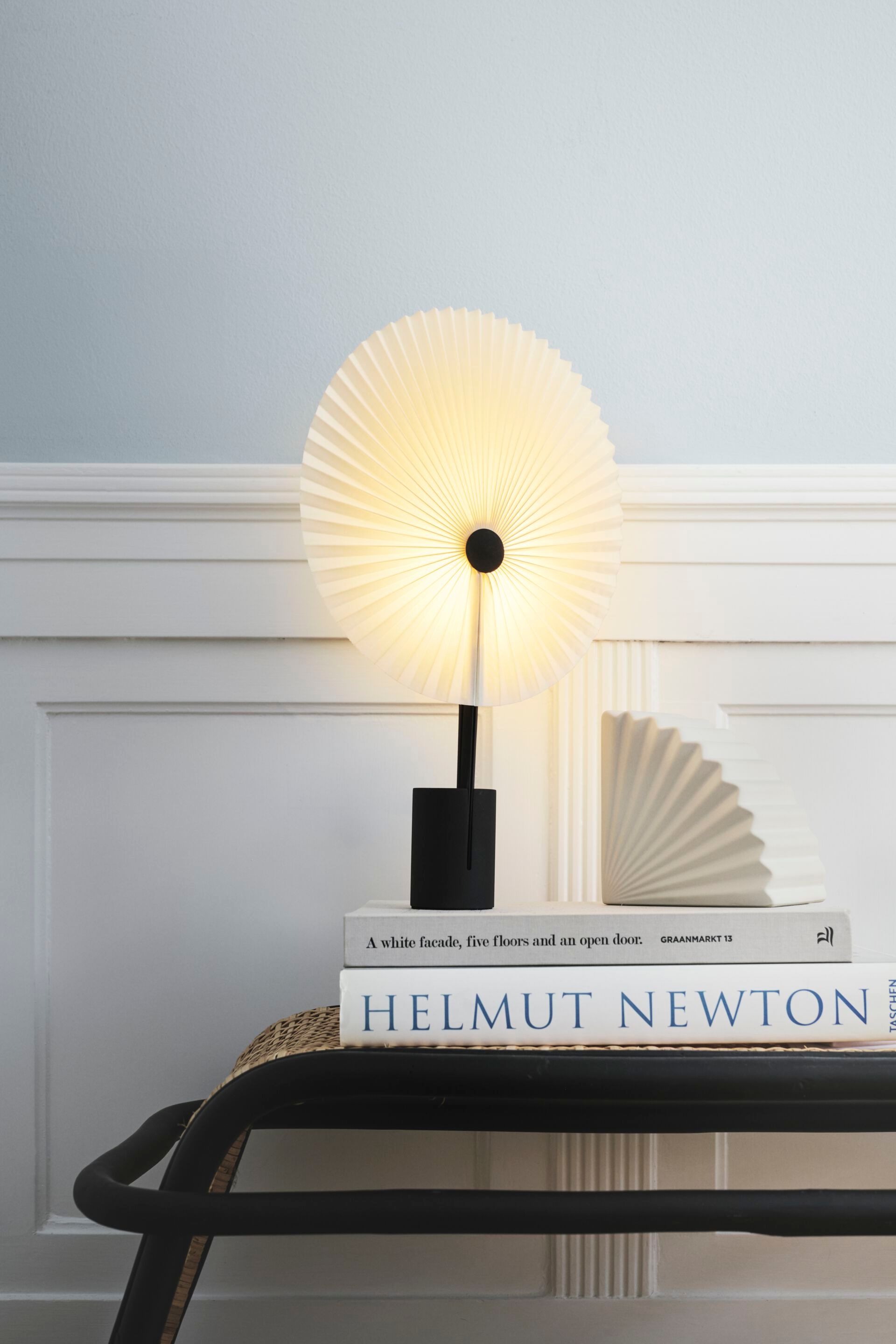 Стальная светодиодная настольная лампа с USB-зарядкой Gejst Liris ARCH-00011288 - Вид №9