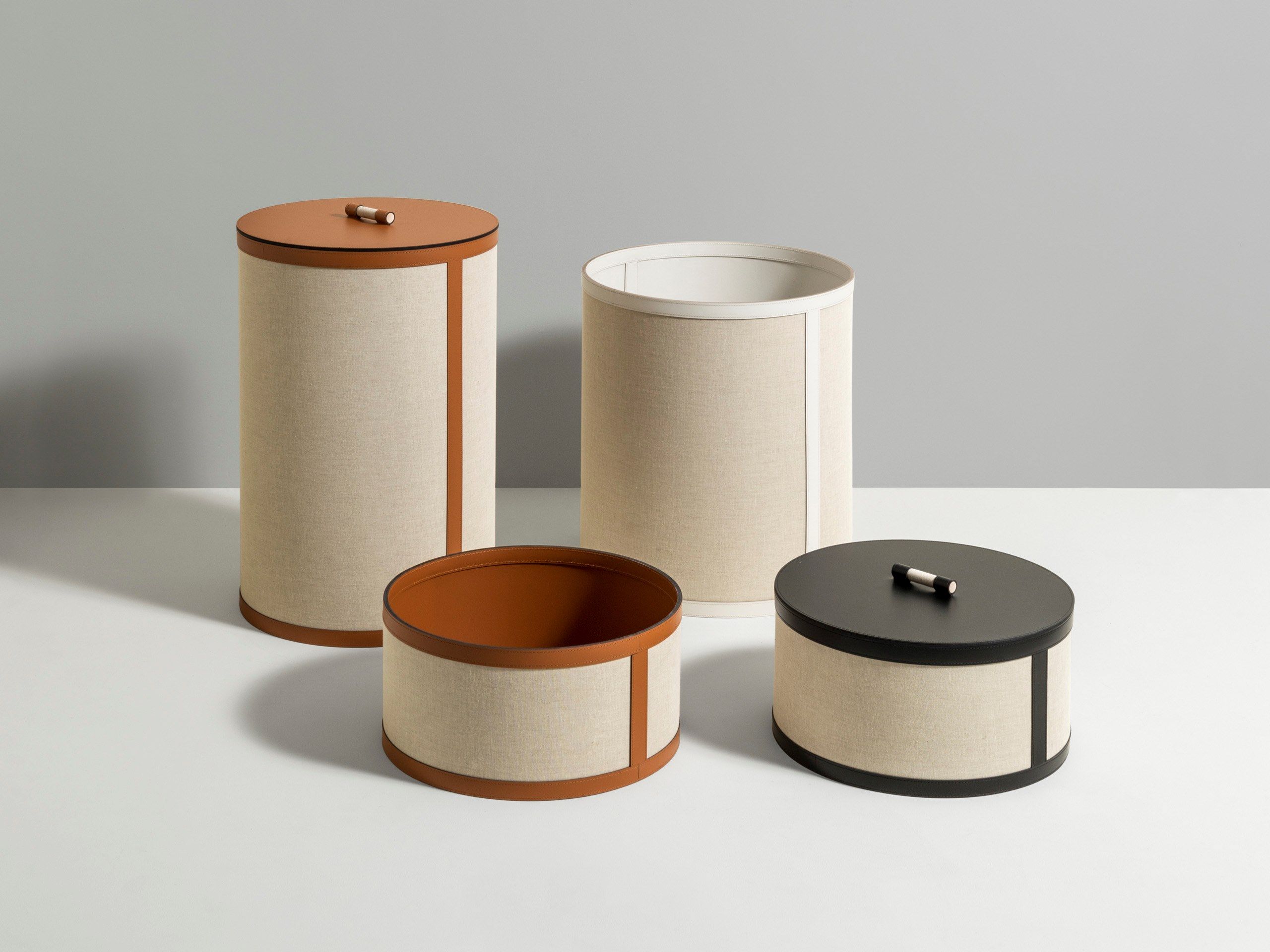 Корзина для белья из регенерированной кожи и хлопка Pinetti PENELOPE ARCH-00014363