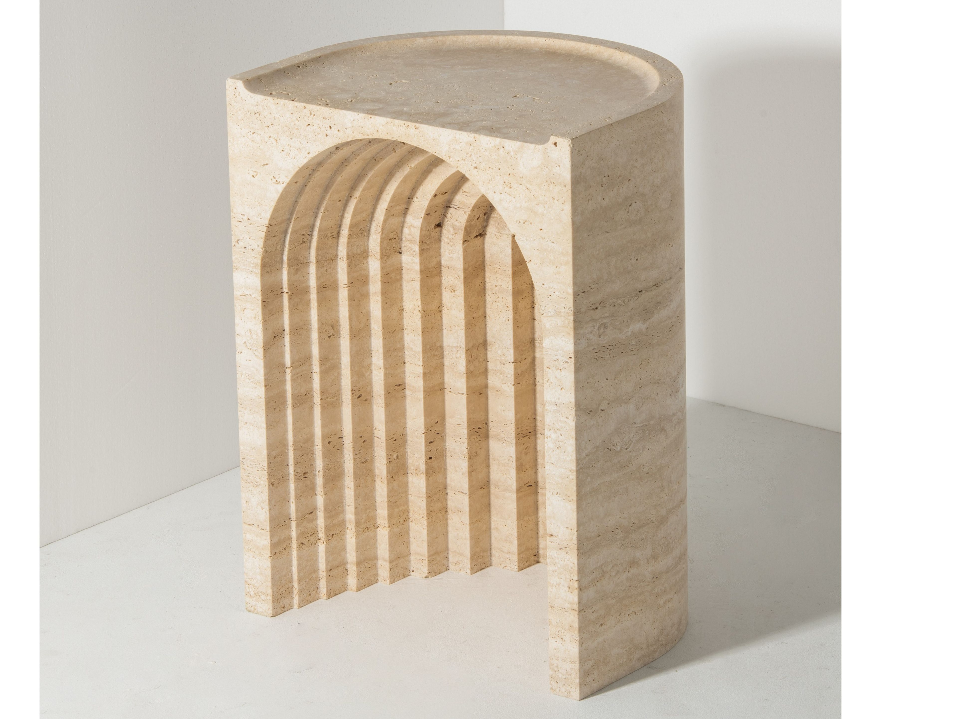 Табурет из травертина Movimento Gallery REVELO ARCH-00084118 - Вид №1