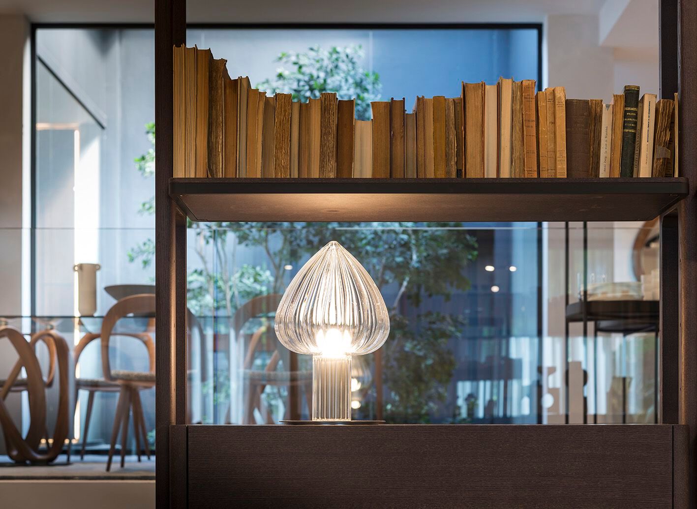 Настольная лампа из ребристого стекла Album ARCH-00134611 - Вид №1