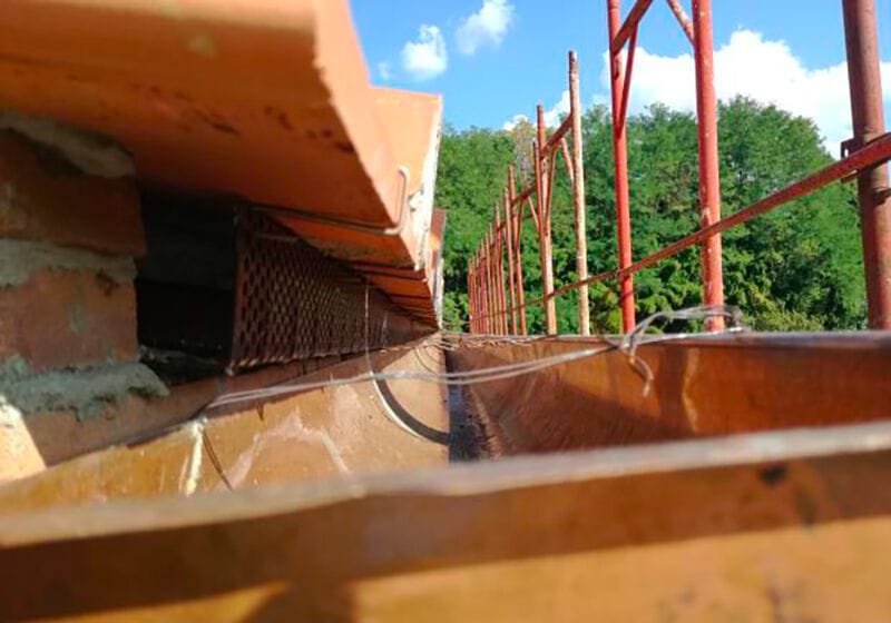 Крюк из нержавеющей стали для крепления карнизов при наличии решетки ONDULINE ITALIA GANCIO INOX FERMACOPPO DI GRONDA ARCH-00114229 - Вид №5