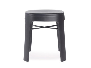 Стальной низкий стул