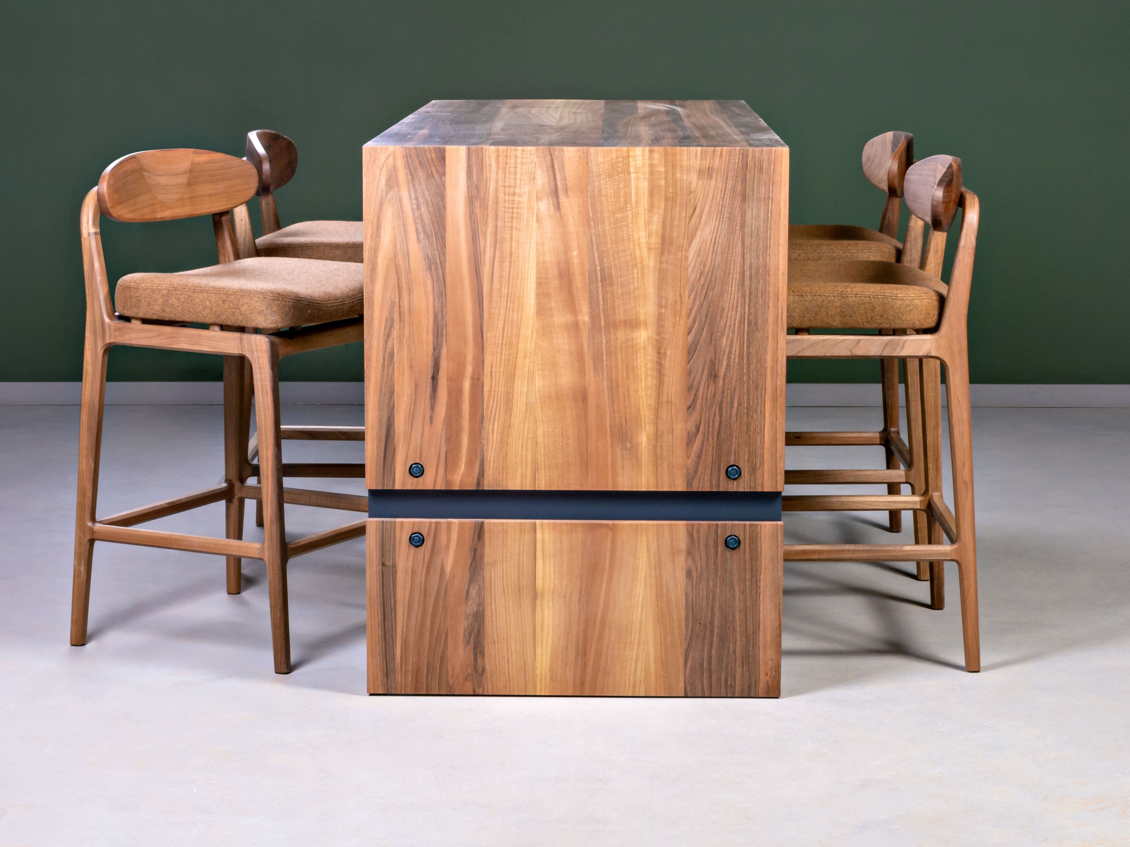 Высокий прямоугольный стол из массива дерева для контракта HOOKL und STOOL CLOVER ARCH-00136619 - Вид №2