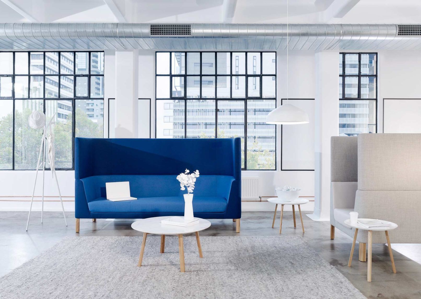 Тканевый диван с высокой спинкой Ross Gardam На заказ ARCH-00035083 - Вид №3