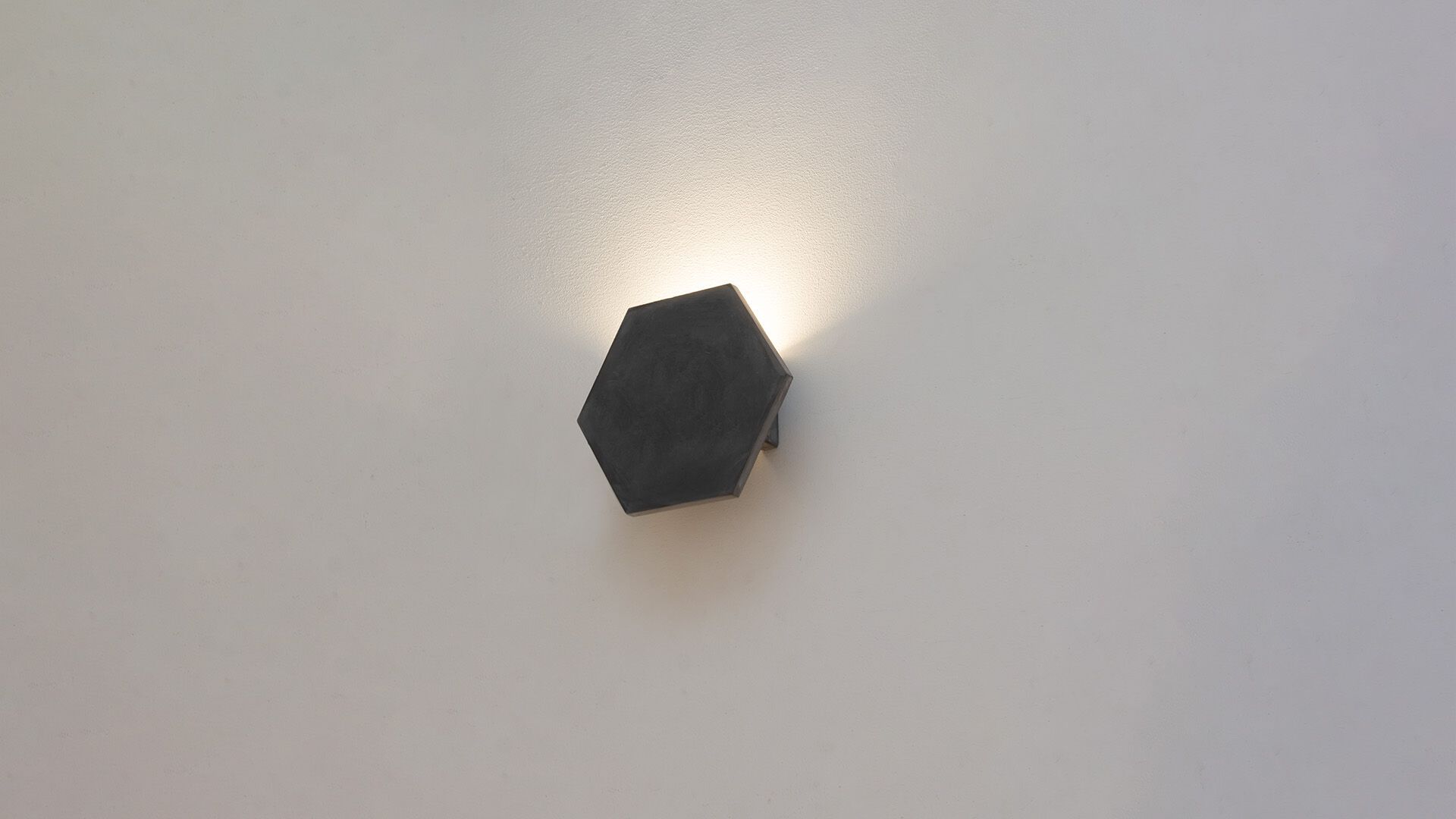 Настенный светильник для наружного освещения в BETALY® 9010 novantadieci HEXA ARCH-00089011