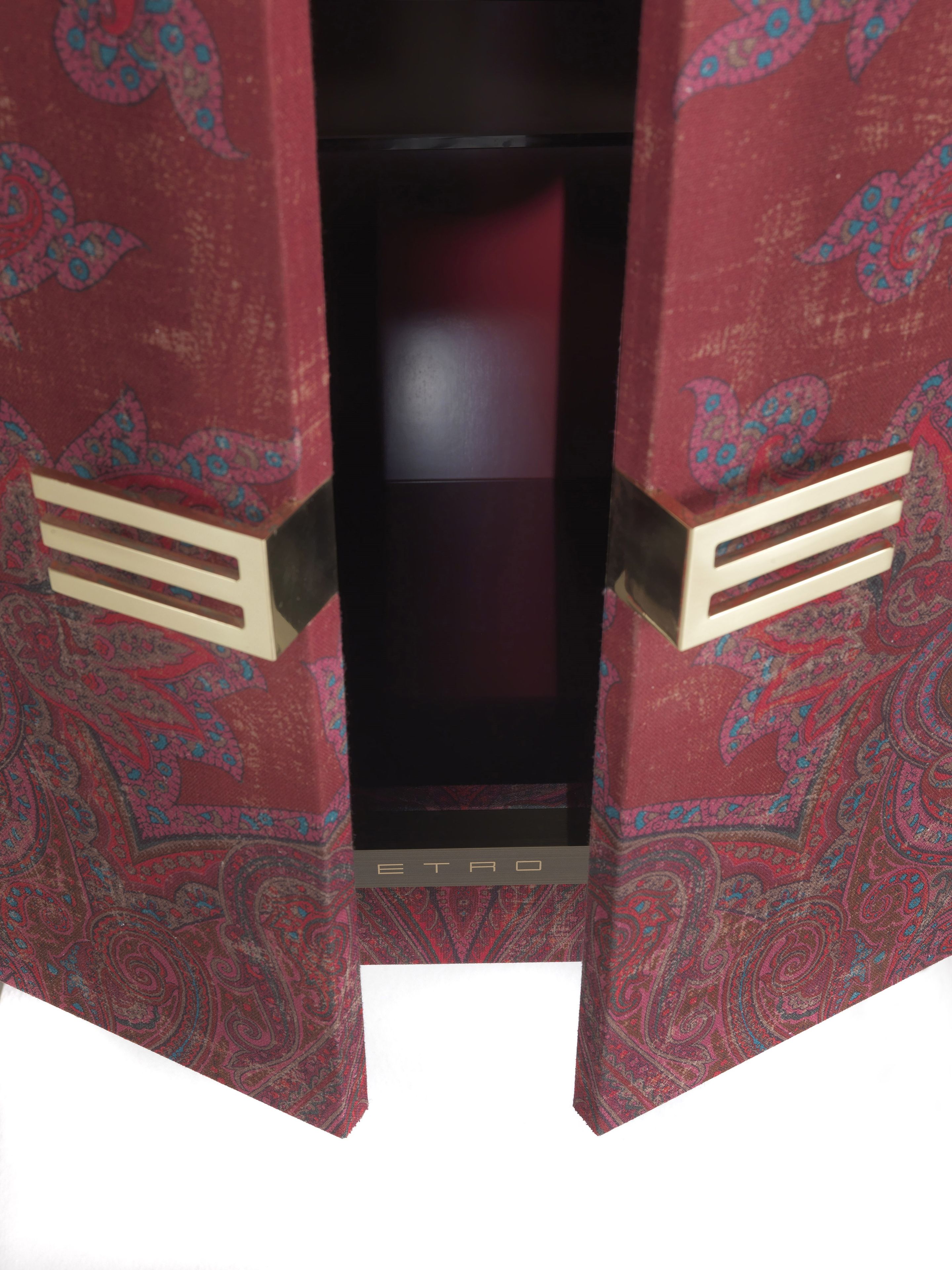 Шкаф с распашными дверцами из металла и ткани ETRO Home Interiors Калькутта ARCH-00125725 - Вид №5