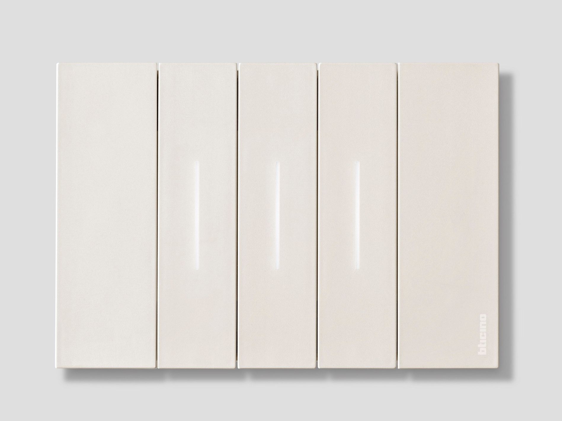 Традиционная и связанная гражданская серия BTICINO LIVING NOW ARCH-00151831 - Вид №33