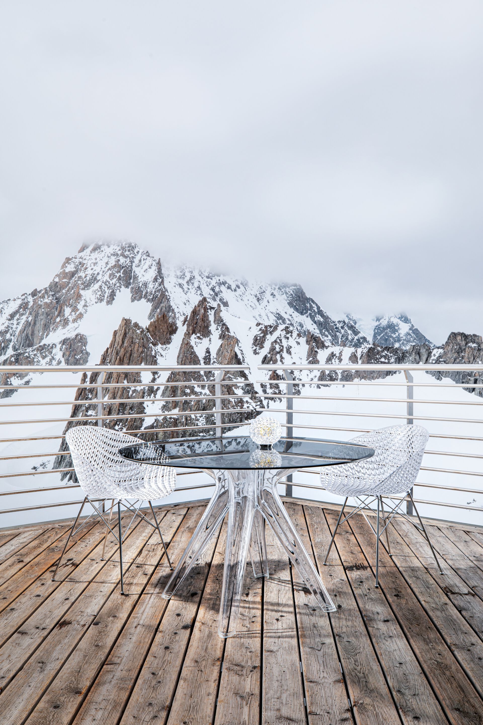 Круглый стол из хрусталя и инженерного пластика Kartell SIR GIO ARCH-00106990 - Вид №1