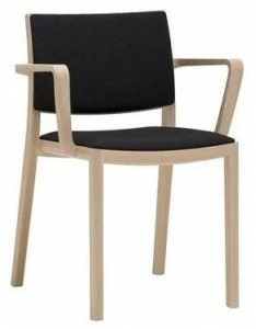 Andreu World Мягкое деревянное кресло с подлокотниками Duos So2753