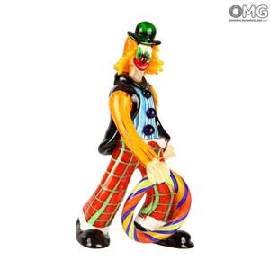 2578 ORIGINALMURANOGLASS Статуэтка Клоун с хулахупом на ноге - муранское стекло OMG 10 см