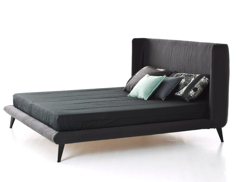 Двуспальная кровать из ткани MOROSO Gimme Shelter ARCH-00097805