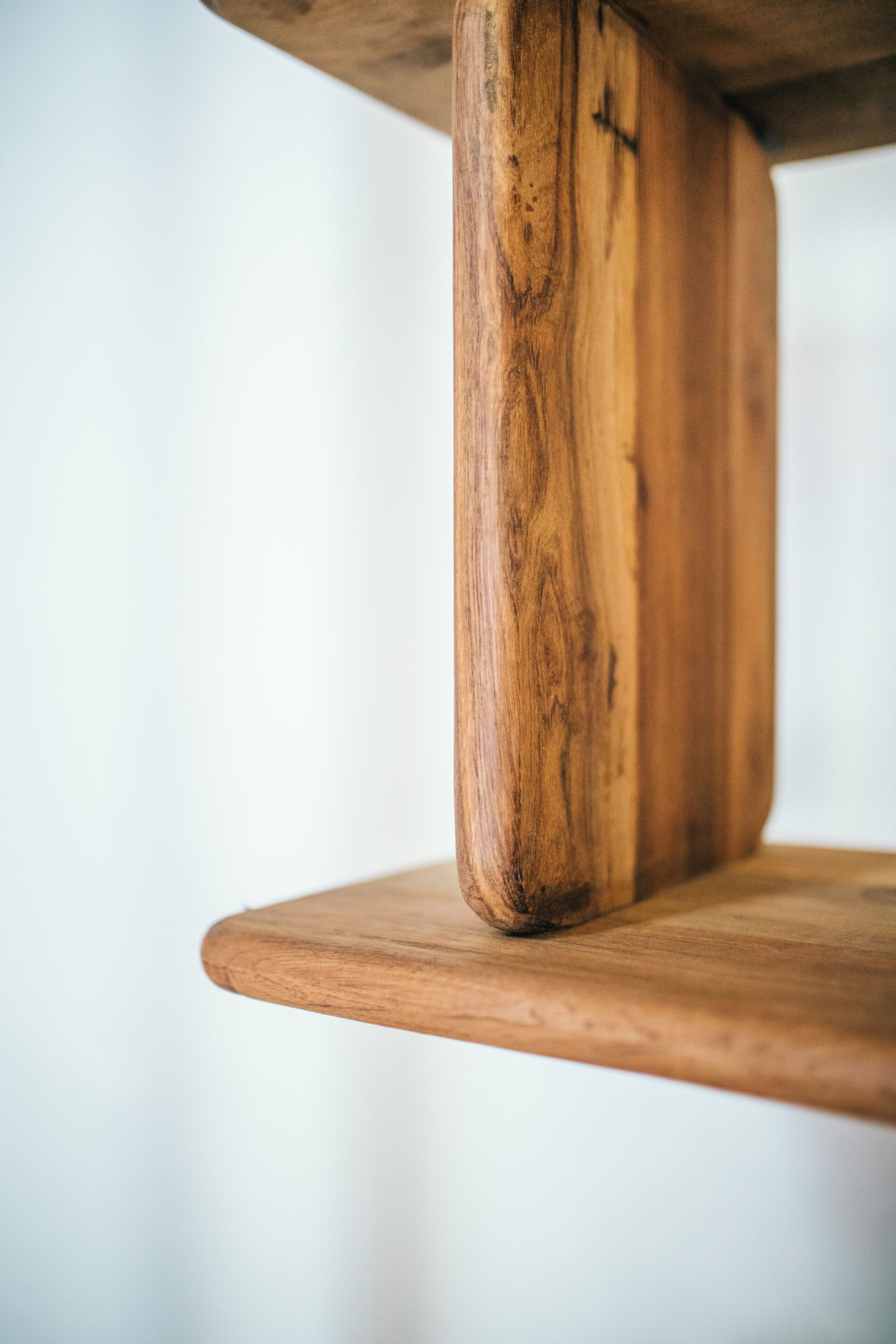 Рециркулированный деревянный самонесущий книжный шкаф POMAX ARCH-00106516 - Вид №11