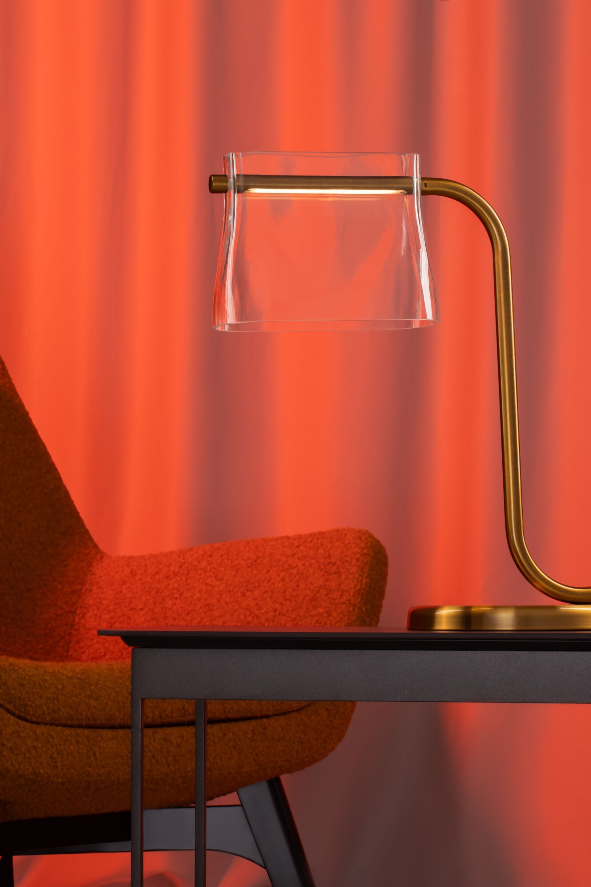 Латунная и стеклянная настольная лампа Maytoni кабаре ARCH-00039441 - Вид №6