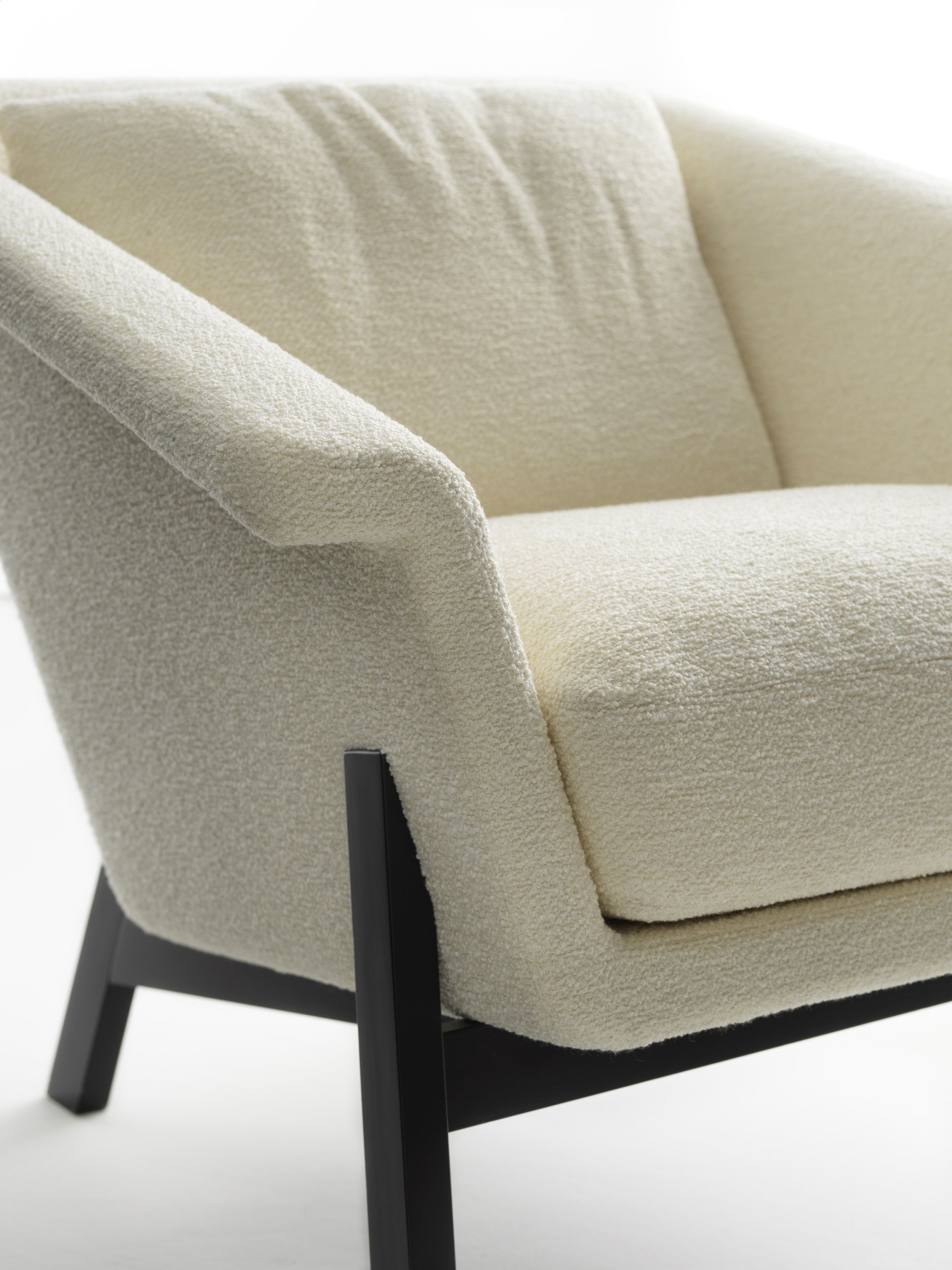 Кресло из ткани или кожи с подлокотниками Casamania & Horm Sienna ARCH-00125247 - Вид №2