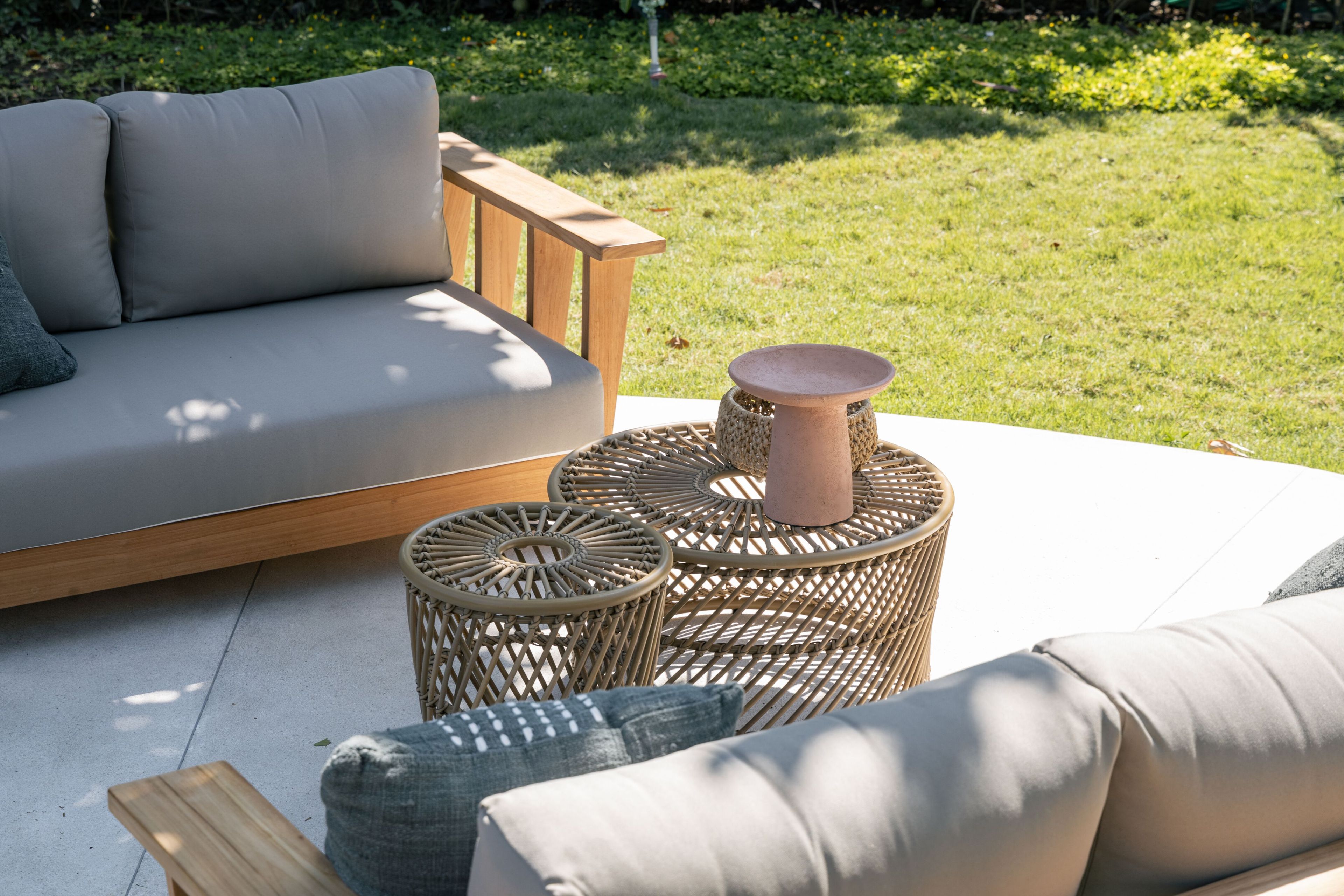 Высокий круглый садовый журнальный столик из синтетического волокна cbdesign ARCH-00120360 - Вид №1