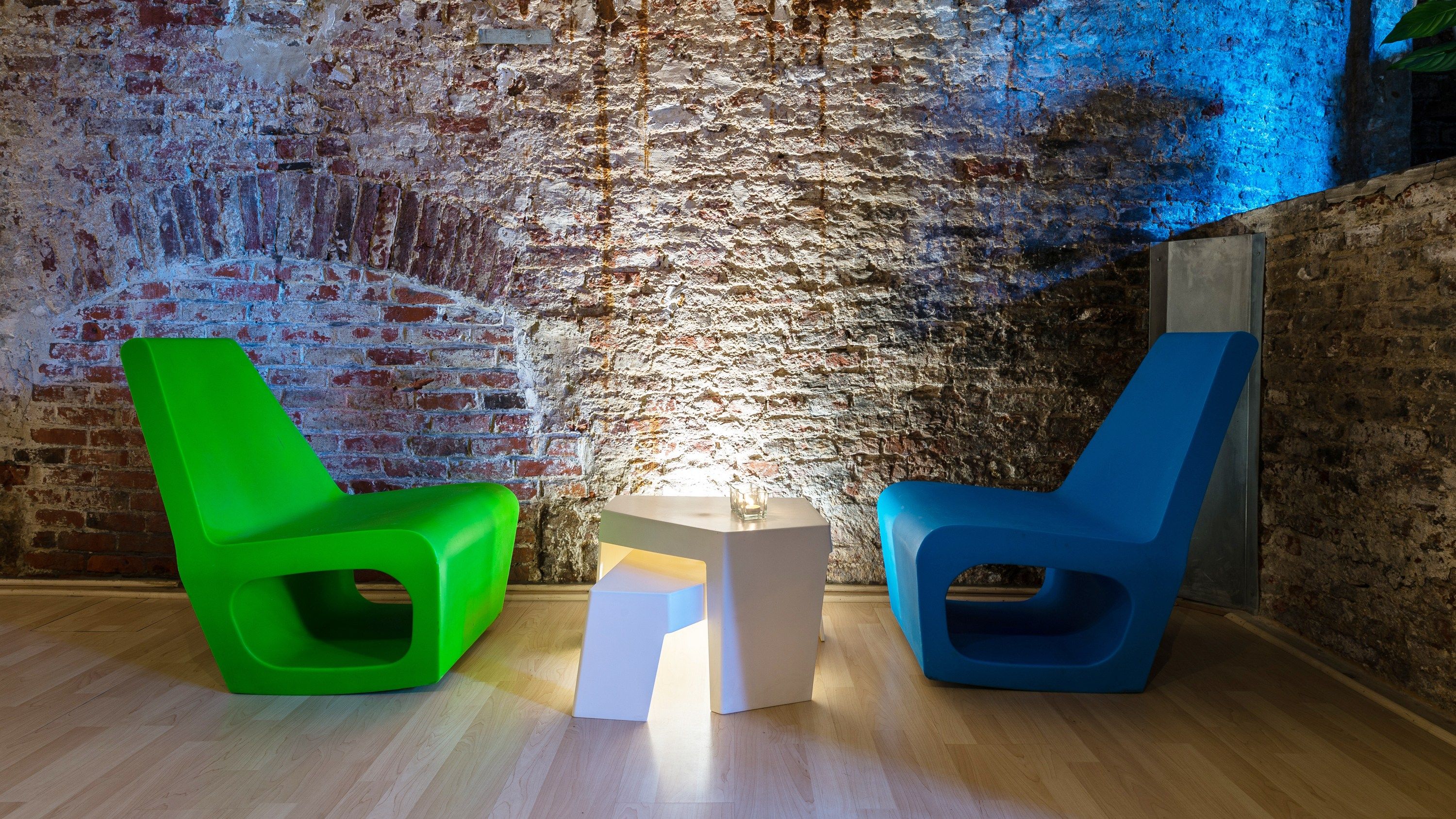 Пластиковый штабелируемый журнальный столик Quinze & Milan MAZE SIDE TABLE ARCH-00064269 - Вид №9