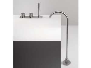 Смеситель для ванны с 3 отверстиями и ручным душем