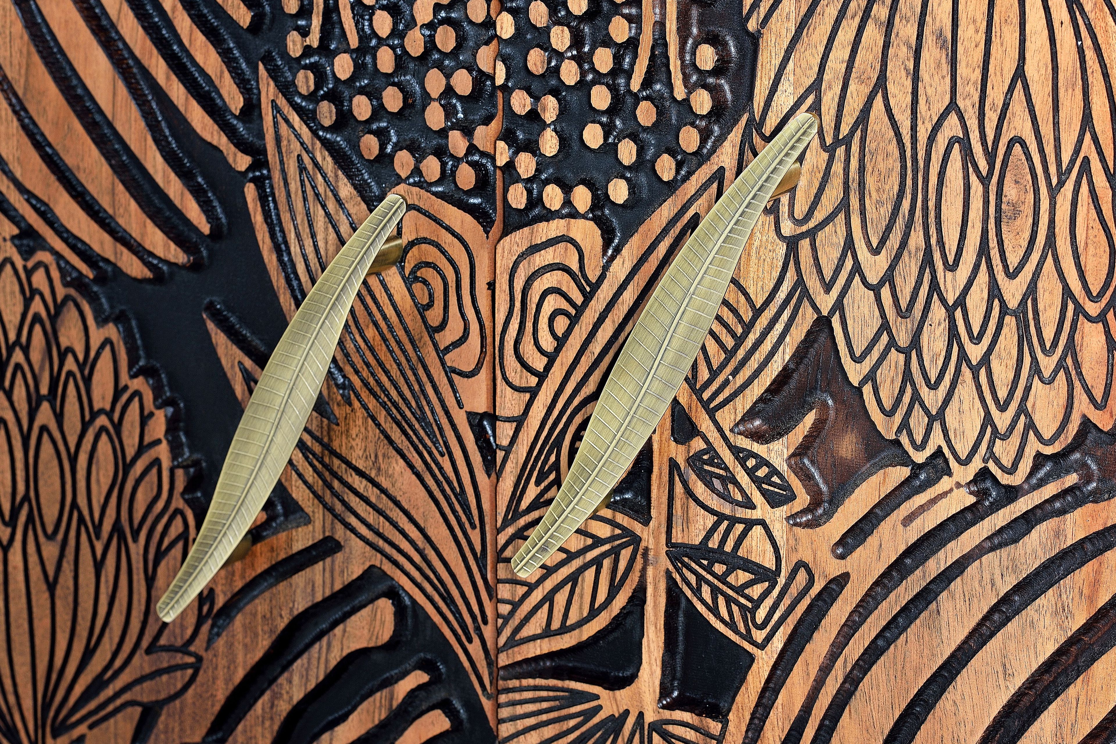 Шкаф из акации с распашными дверями Giner y Colomer Tropicana ARCH-00067624 - Вид №3