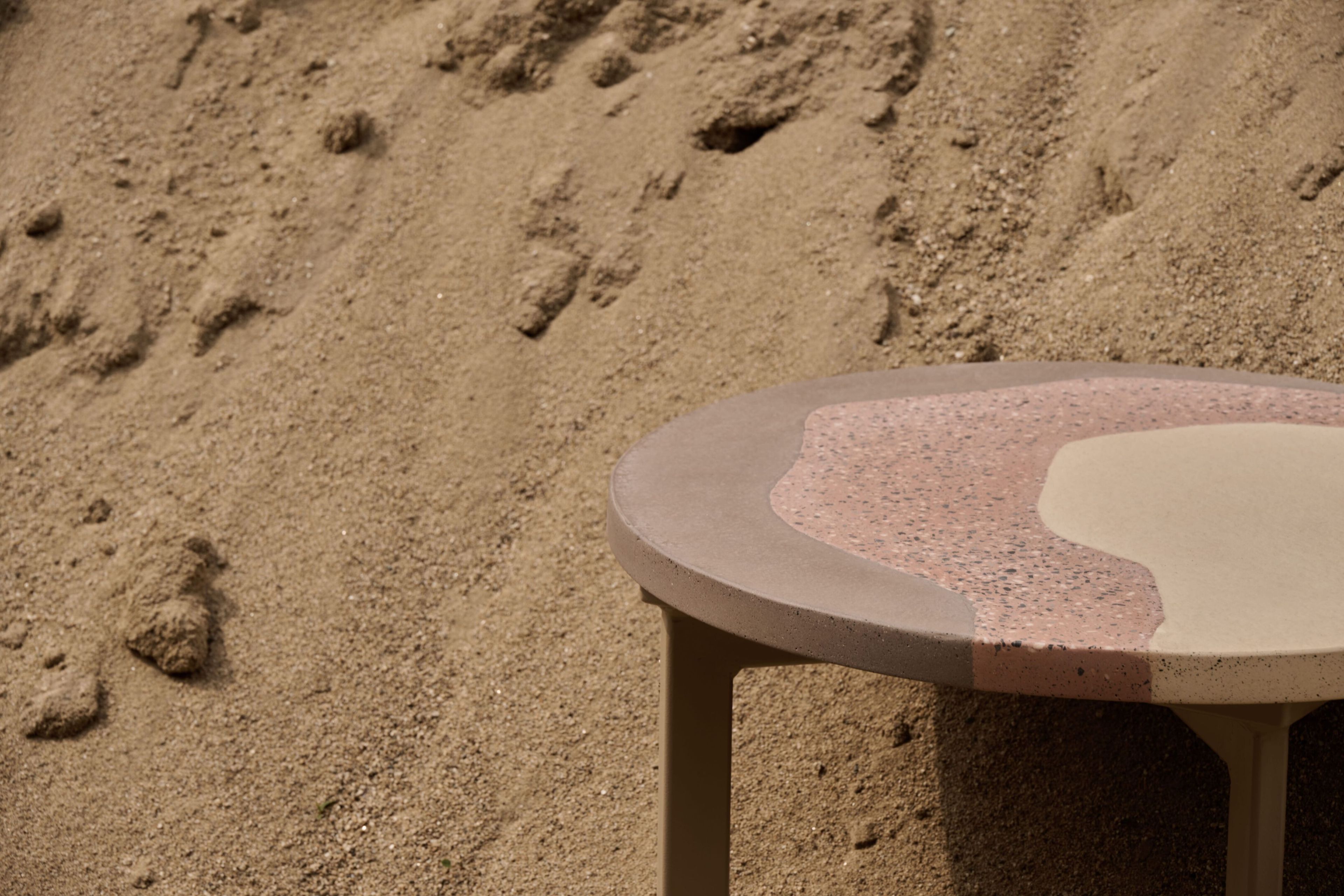 Круглый бетонный стол URBI et ORBI Medius Terra ARCH-00094697 - Вид №2