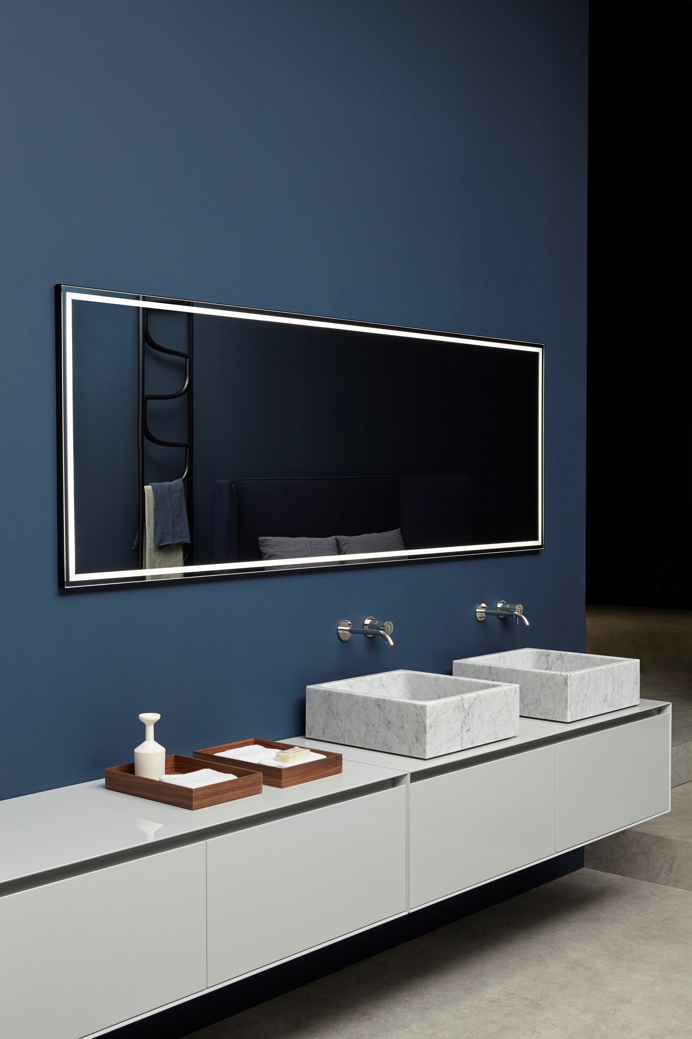 Настенное зеркало со встроенным освещением для ванной комнаты Antoniolupi FILA ARCH-00013254 - Вид №1