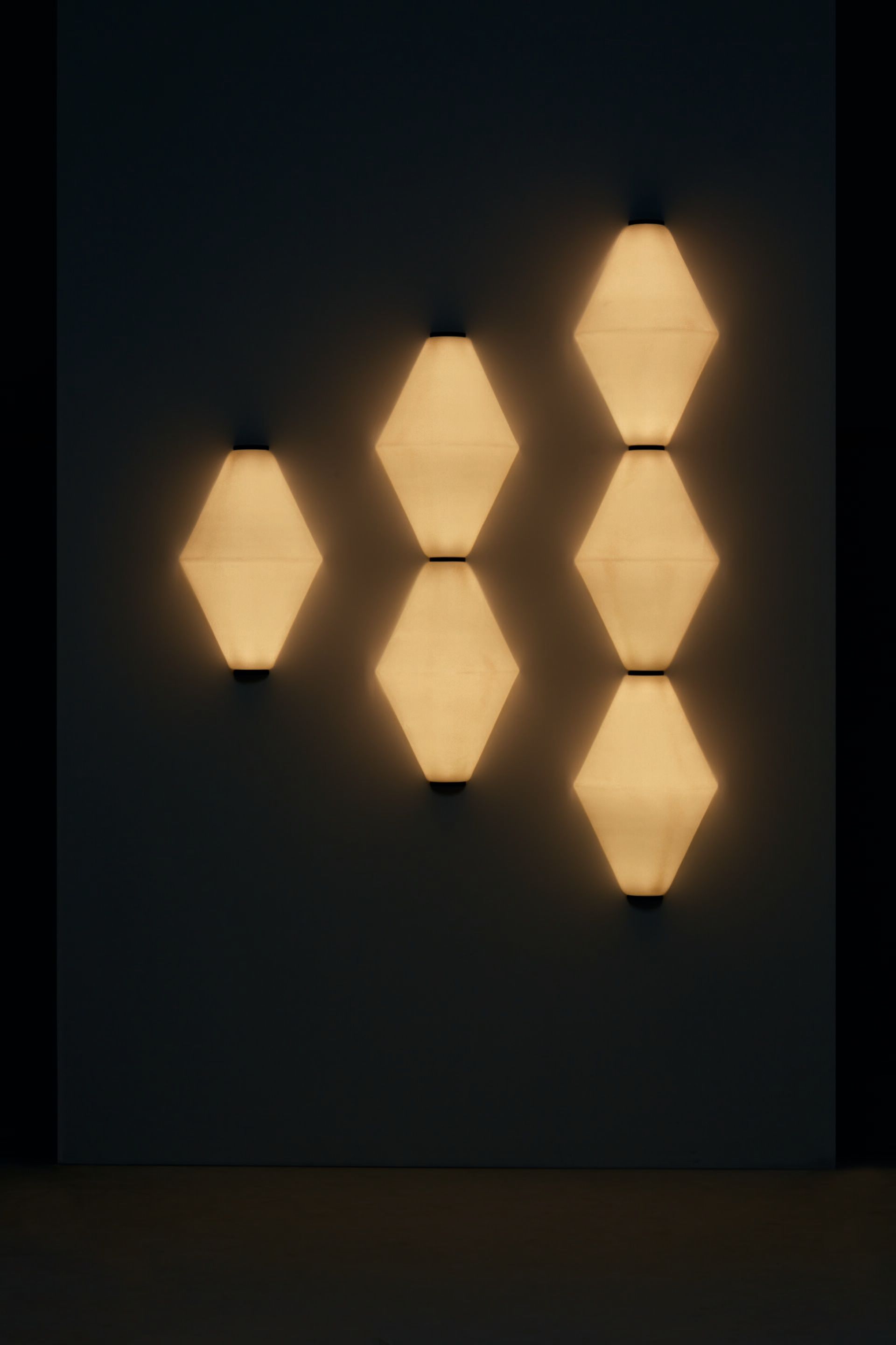 Светодиодный настенный светильник из опалового стекла DE PADOVA Helium ARCH-00041100 - Вид №6