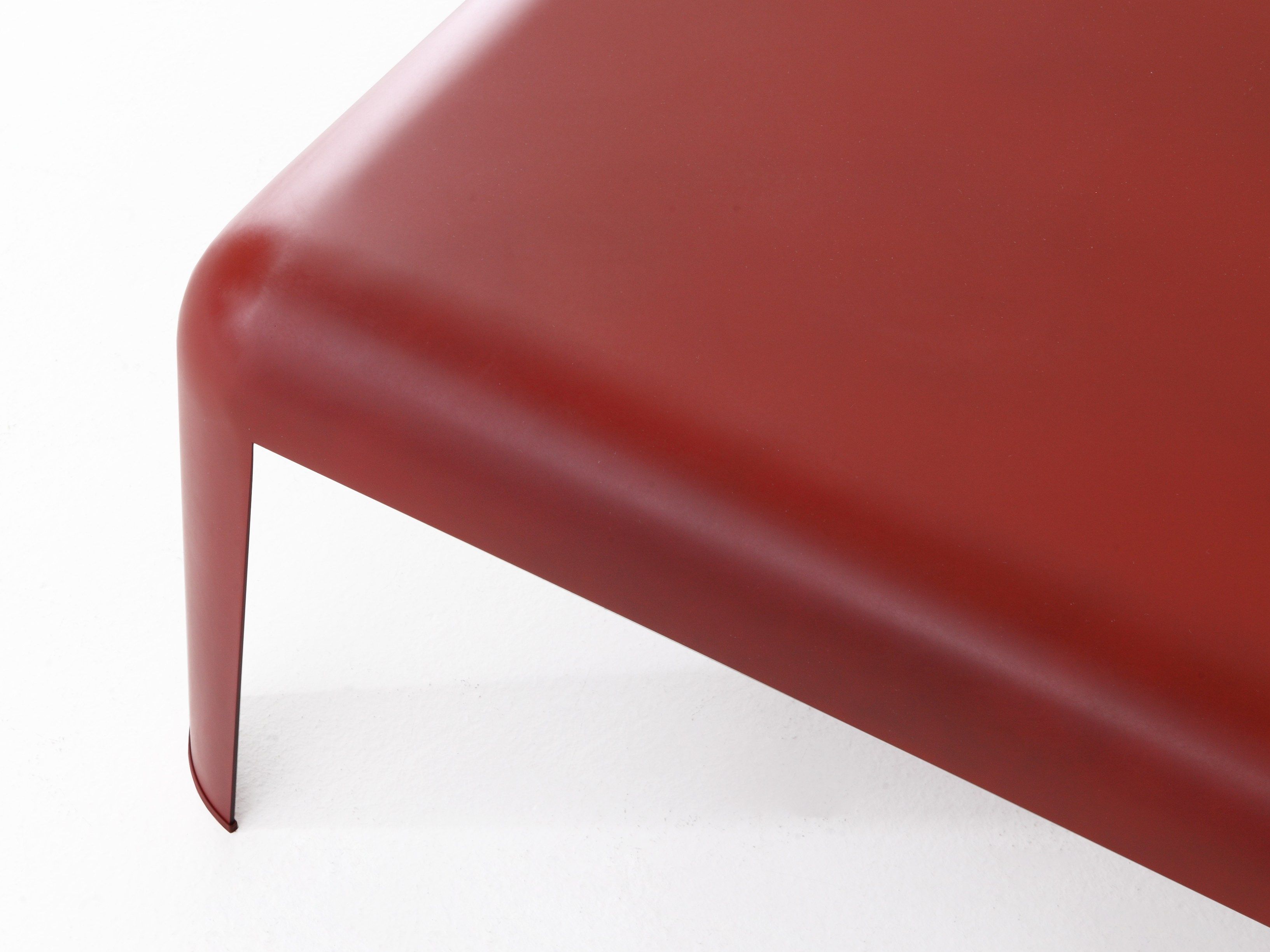 Журнальный столик из листового металла Porro ARCH-00062425 - Вид №4