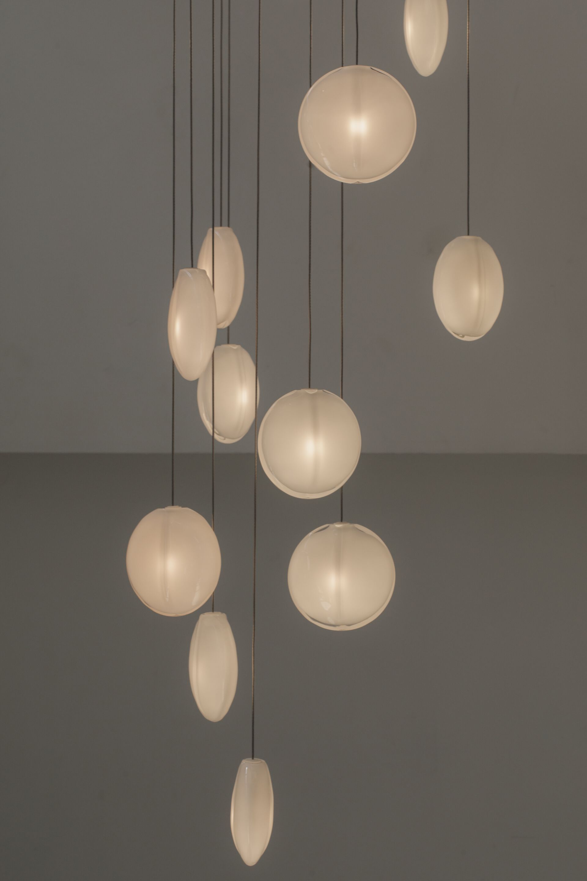 Стеклянный подвесной светильник Matthew McCormick OVA ARCH-00106529 - Вид №7