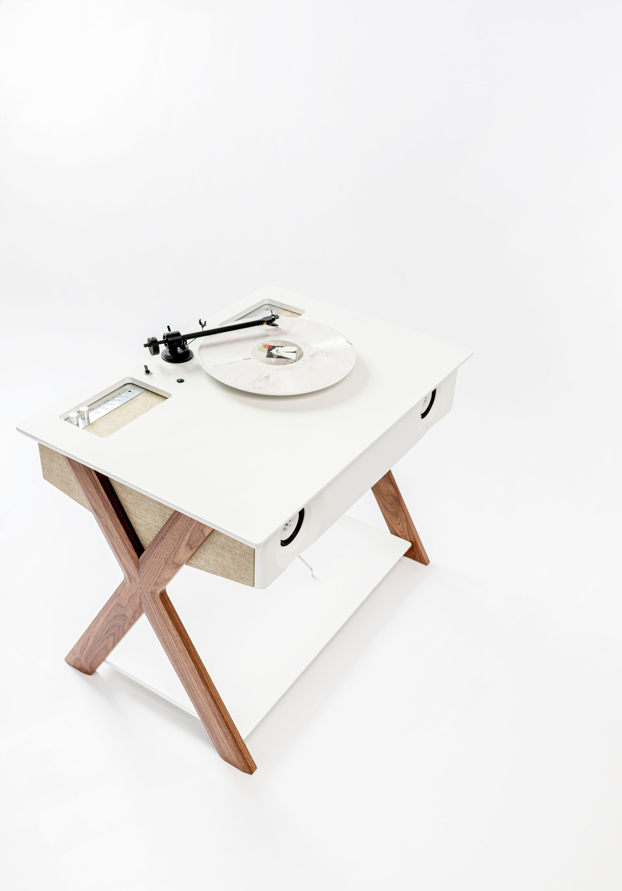 Акустический динамик из орехового дерева с поворотным столом La Boite concept LX X ARCH-00005478 - Вид №1