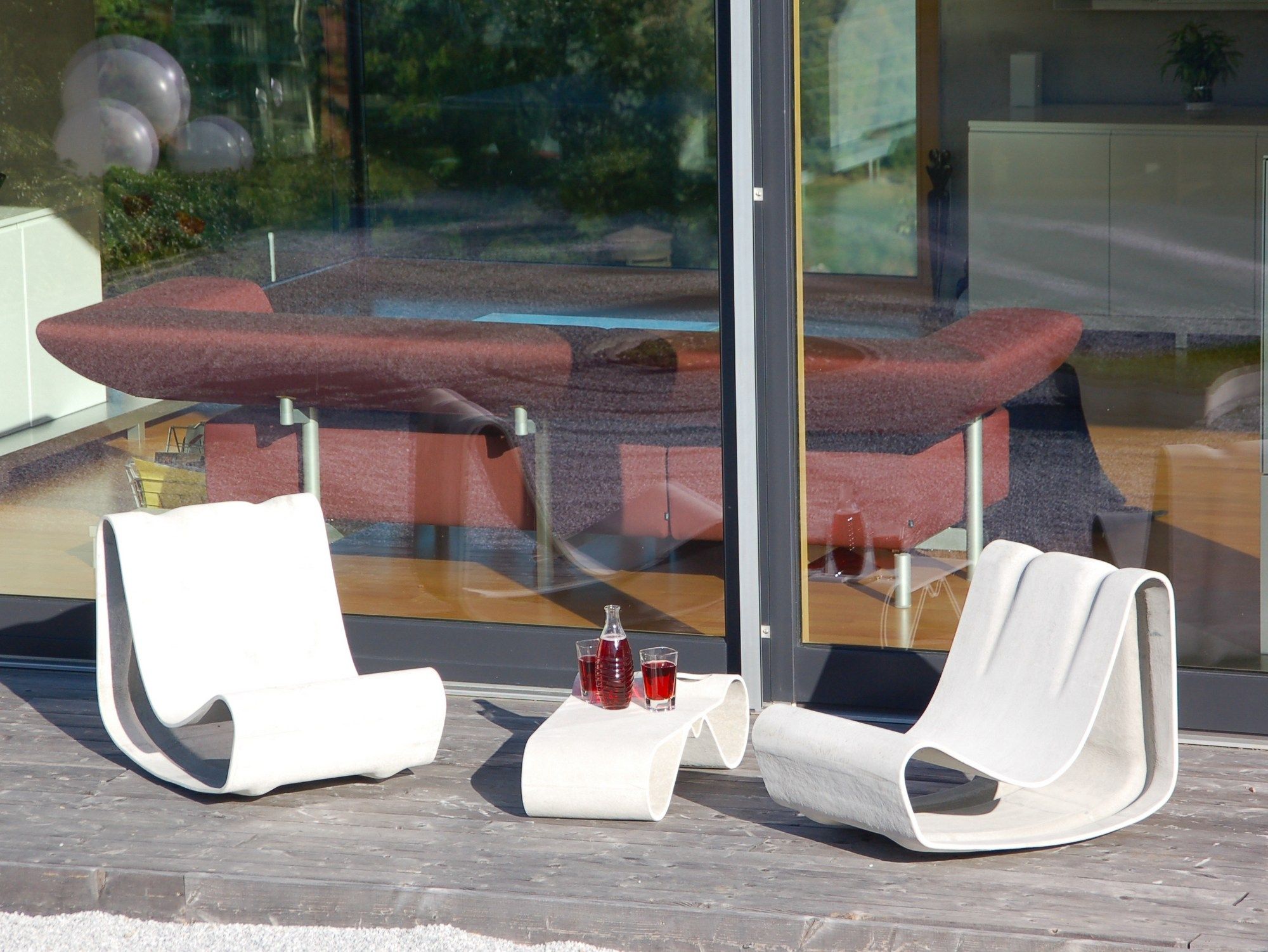 Бетонный низкий садовый столик SWISSPEARL дизайн ARCH-00130895 - Вид №1