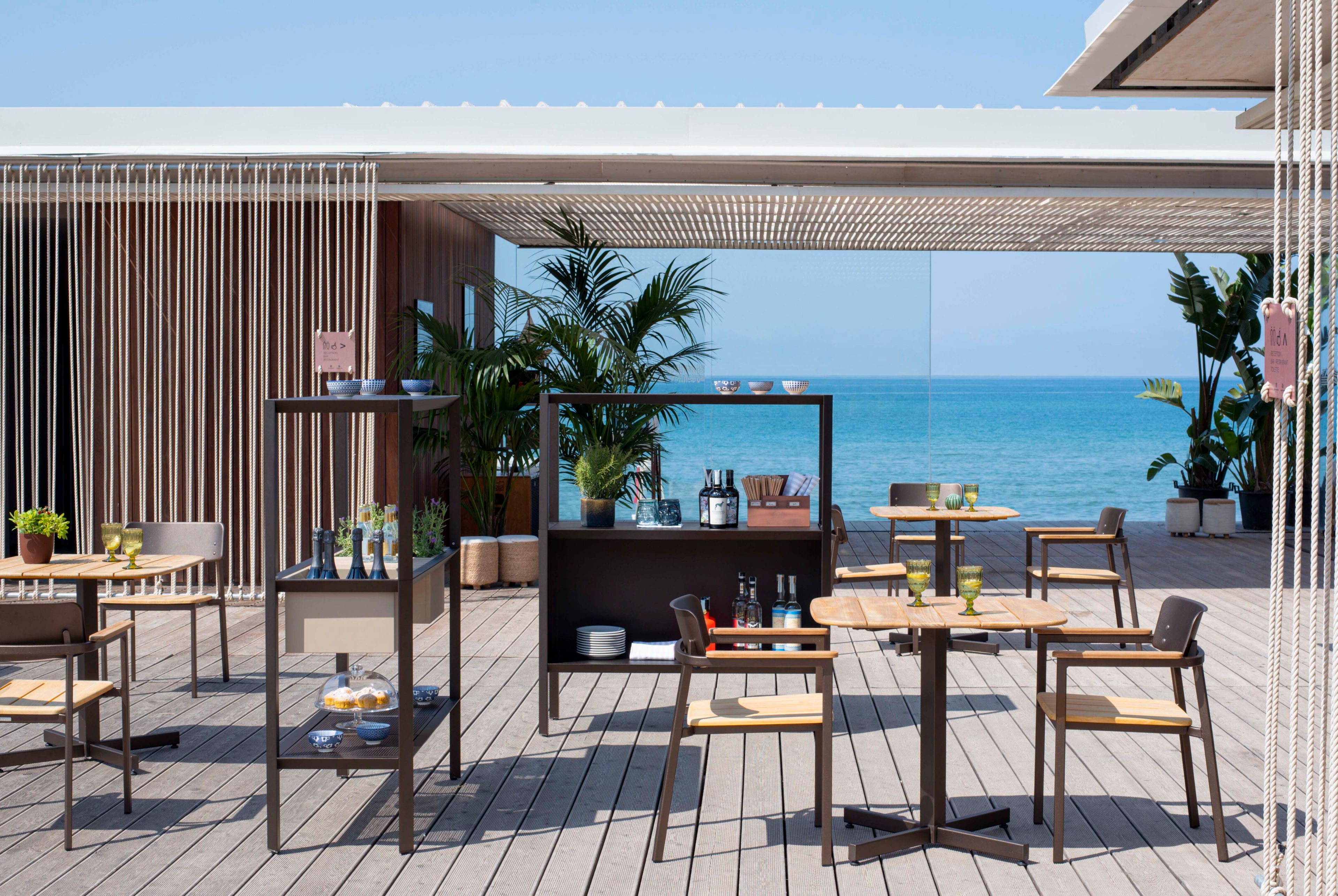 Квадратный стол из тикового дерева emu Shine ARCH-00100890 - Вид №1