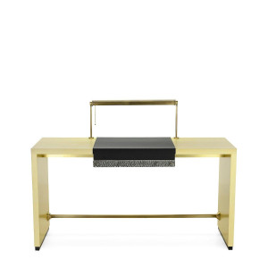 Деревянный стол