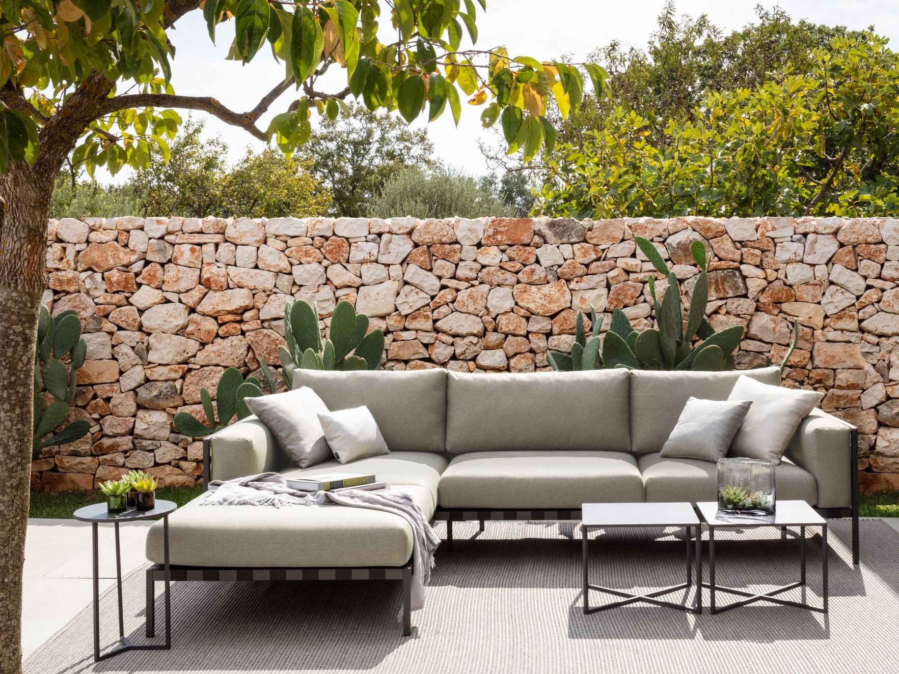 Алюминиевый квадратный низкий журнальный столик с порошковым покрытием TRIBÙ Natal Alu ARCH-00141607 - Вид №2