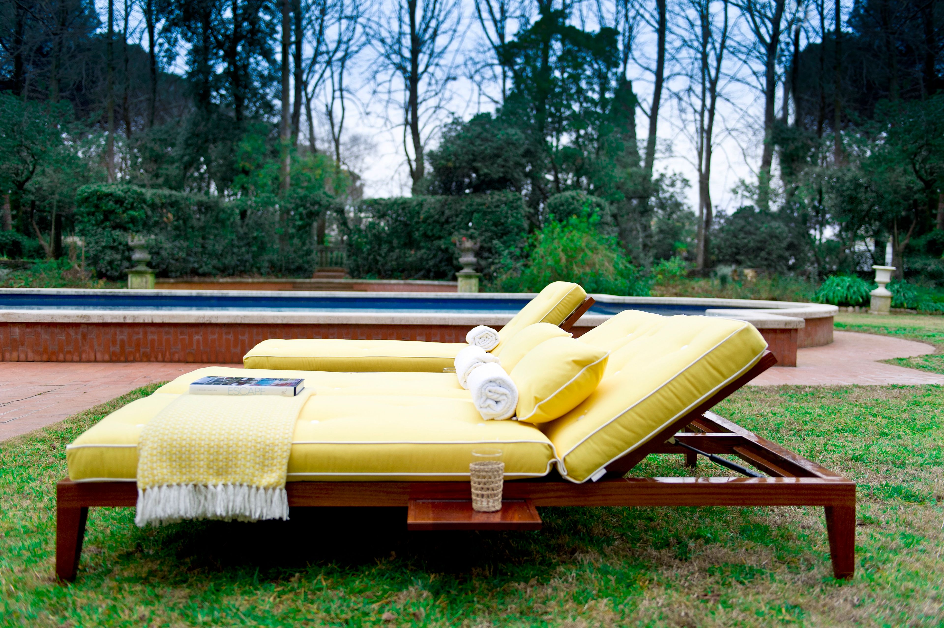 Садовая кровать из красного дерева и акриловой ткани Unopiù C'est la vie ARCH-00100166 - Вид №4