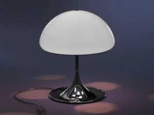Martinelli Luce Настольная лампа из металла с абажуром из метакрилата  793