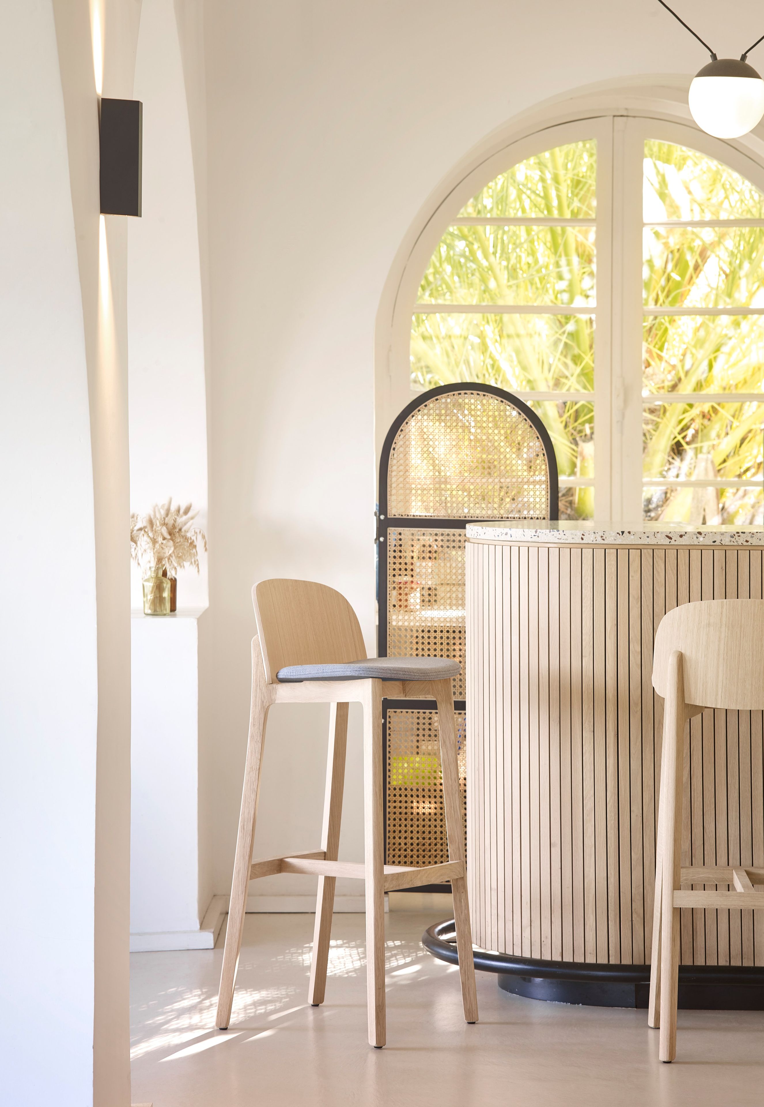 Табурет из массива дерева Bosc Lanas ARCH-00026956 - Вид №6