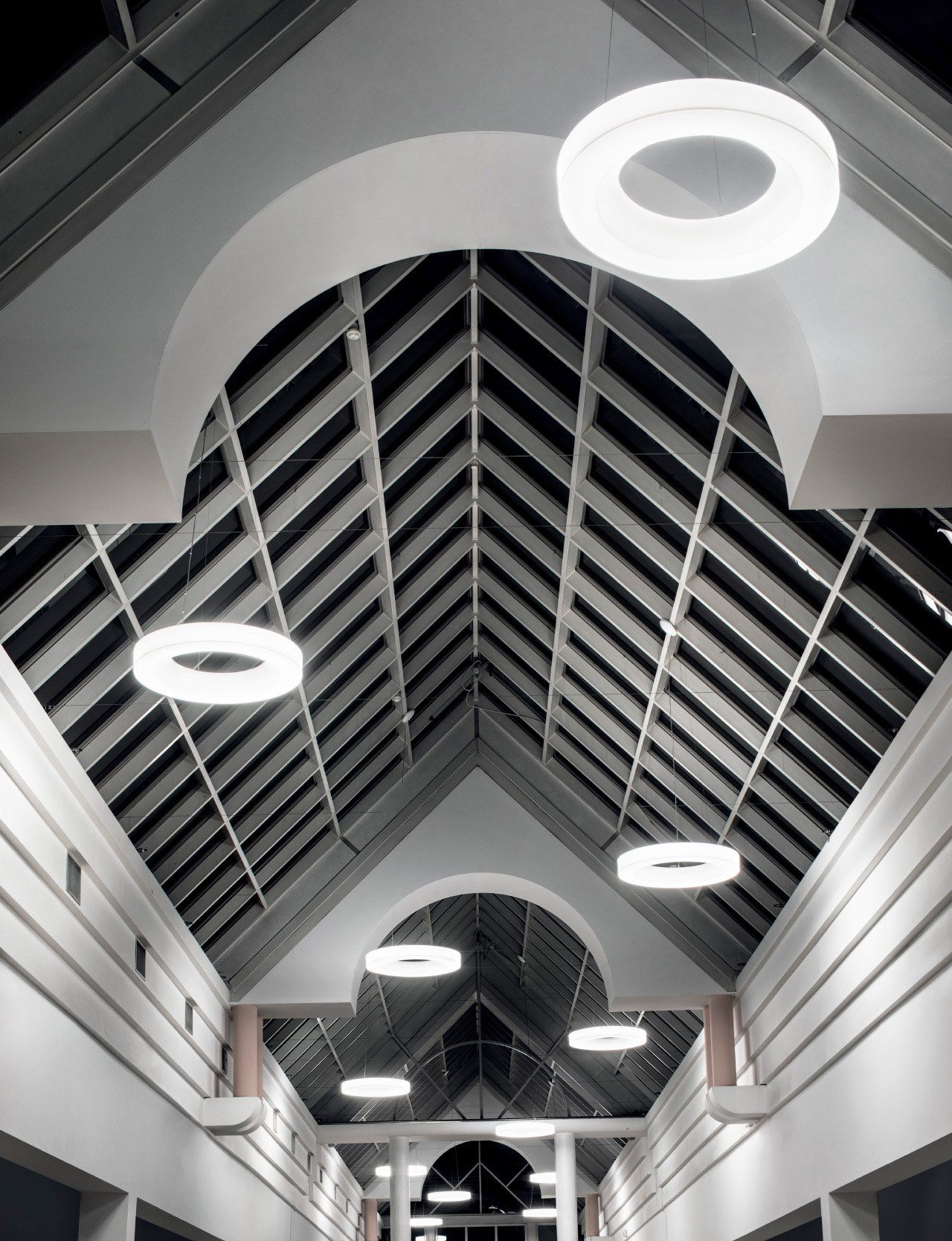 Светодиодный подвесной светильник из полиэтилена Stilnovo Saturn ARCH-00041520 - Вид №3