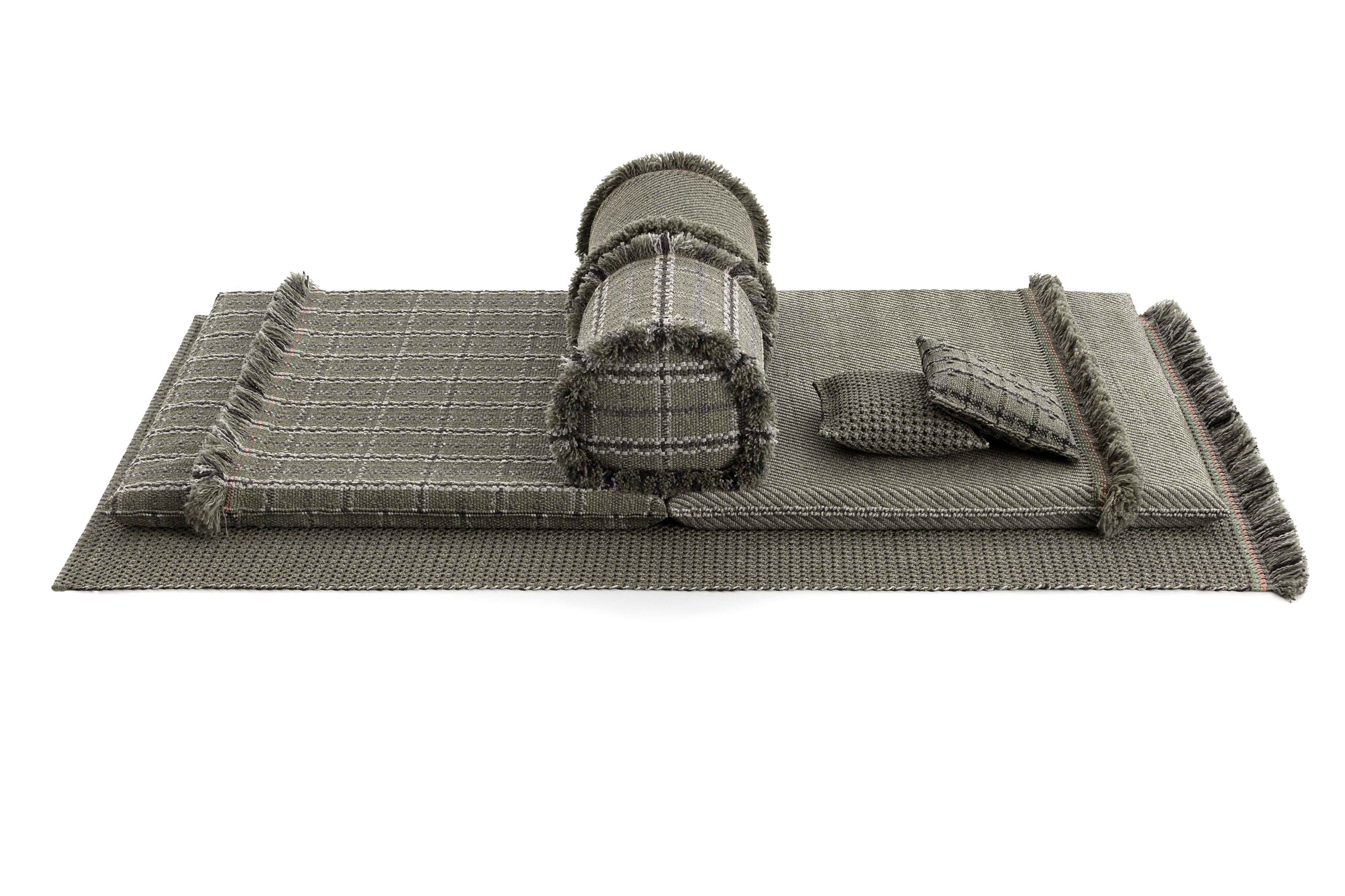 Наружная полипропиленовая квадратная клетчатая подушка GAN Garden Layers ARCH-00105685 - Вид №1