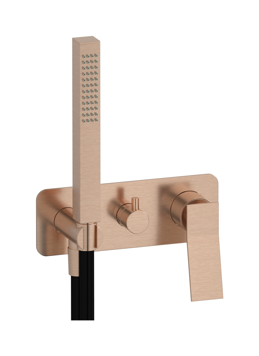 Внешние части встроенного в стену смесителя на 3 потребителя в комплекте с душевым гарнитуром. WE ARE IB wa200mb Brushed Rose Gold Wave