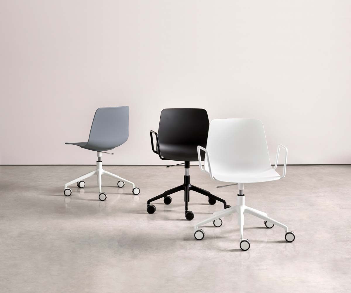 Офисное кресло из полипропилена с подлокотниками с 5 спицами INCLASS Варя ARCH-00025109 - Вид №1