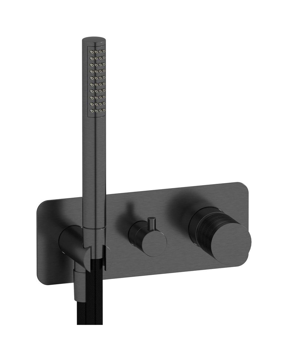 Внешние части встроенного в стену смесителя на 2 потребителя в комплекте с душевым гарнитуром. WE ARE IB vn207os Brushed Black Chrome Vinile