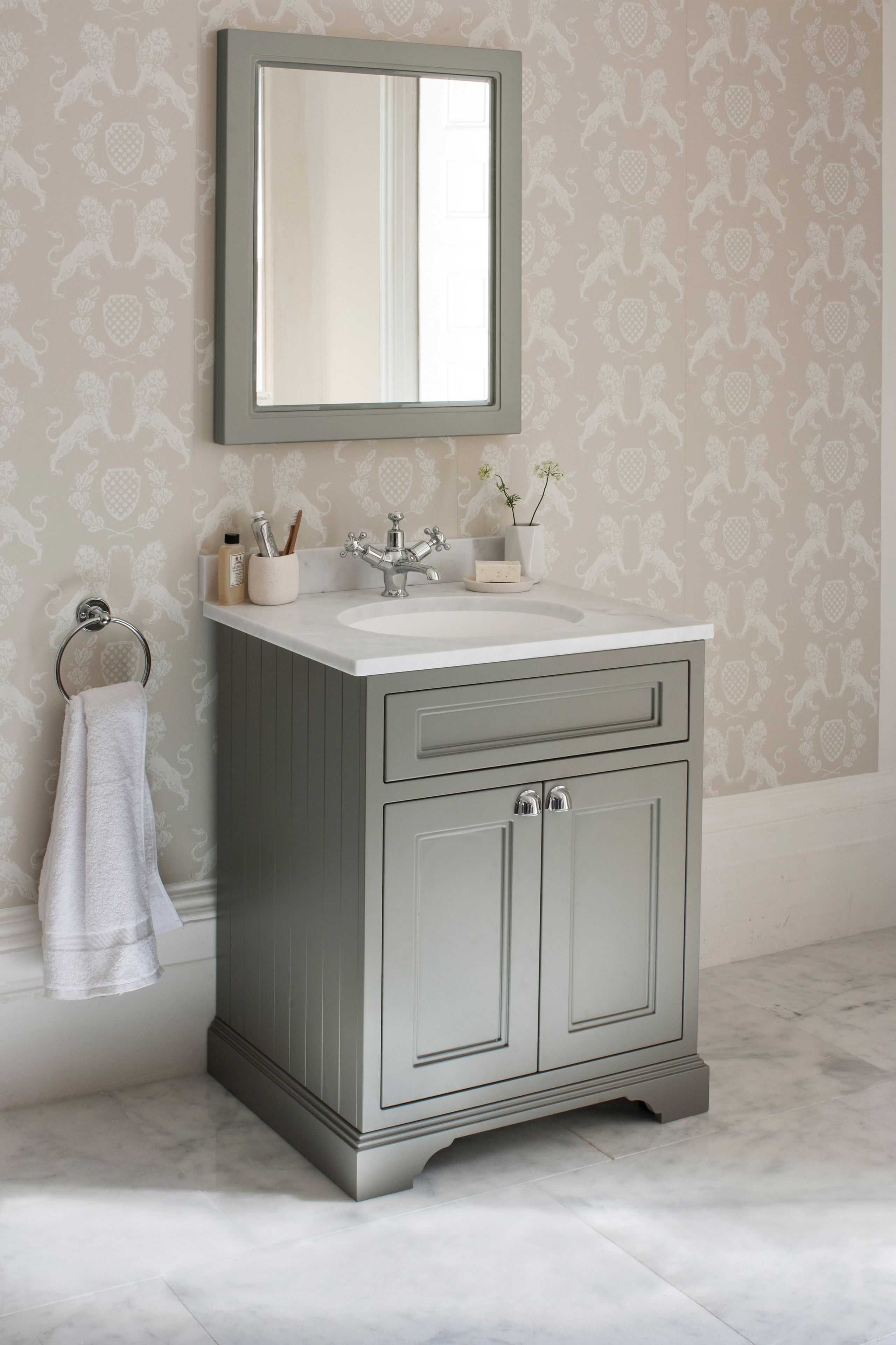 Деревянный одноместный напольный умывальник с дверцами Burlington MINERVA ARCH-00152940