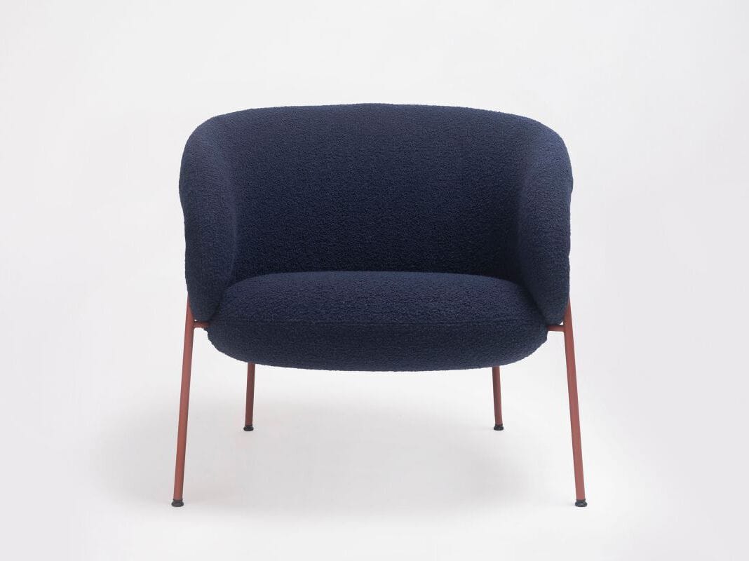 Кресло с 4 ножками из ткани с подлокотниками ONDARRETA имбирь ARCH-00144442