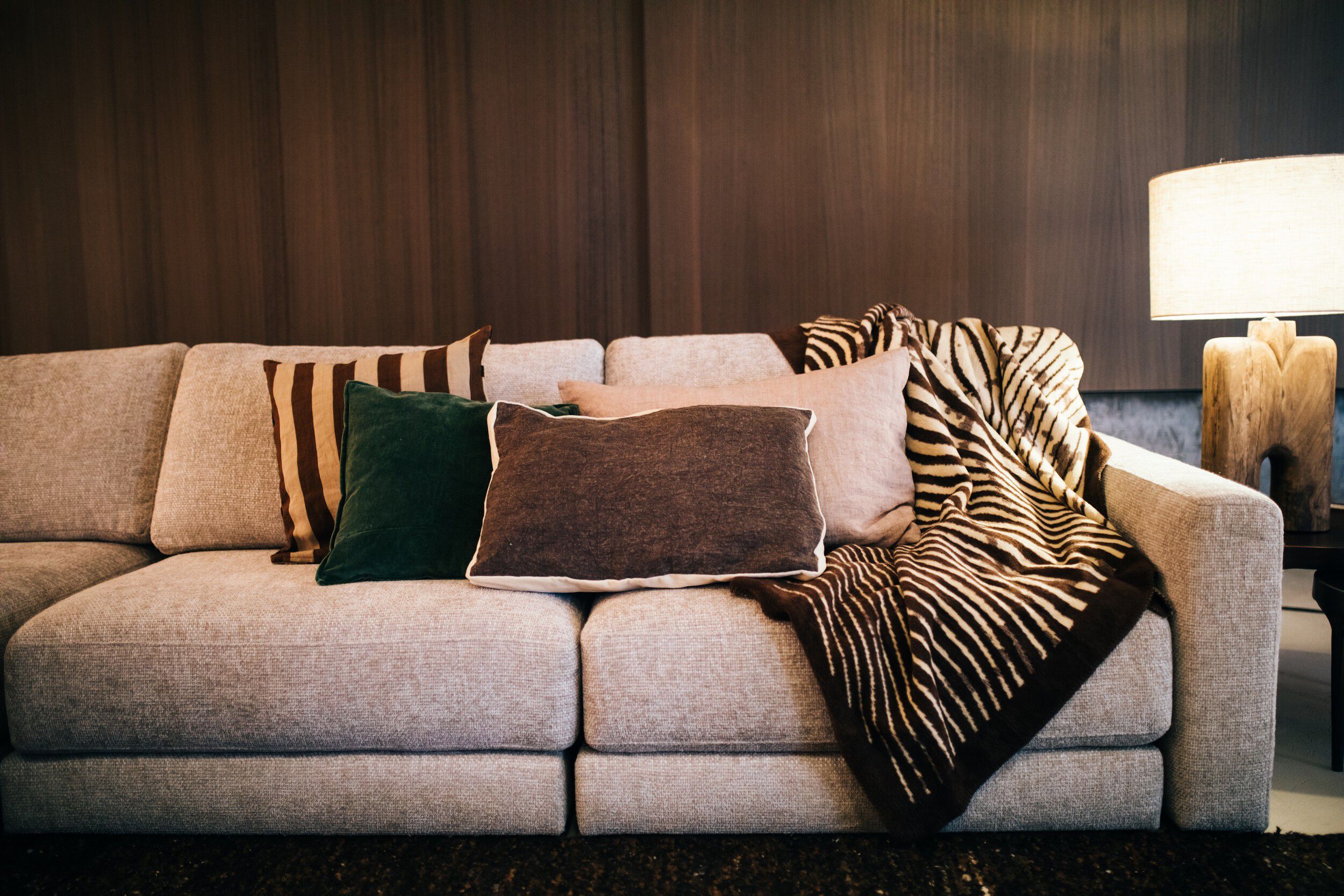 Льняная прямоугольная однотонная подушка POMAX BORDERS ARCH-00106515 - Вид №16