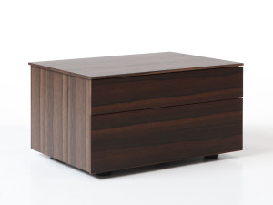 Деревянная тумбочка с ящиками