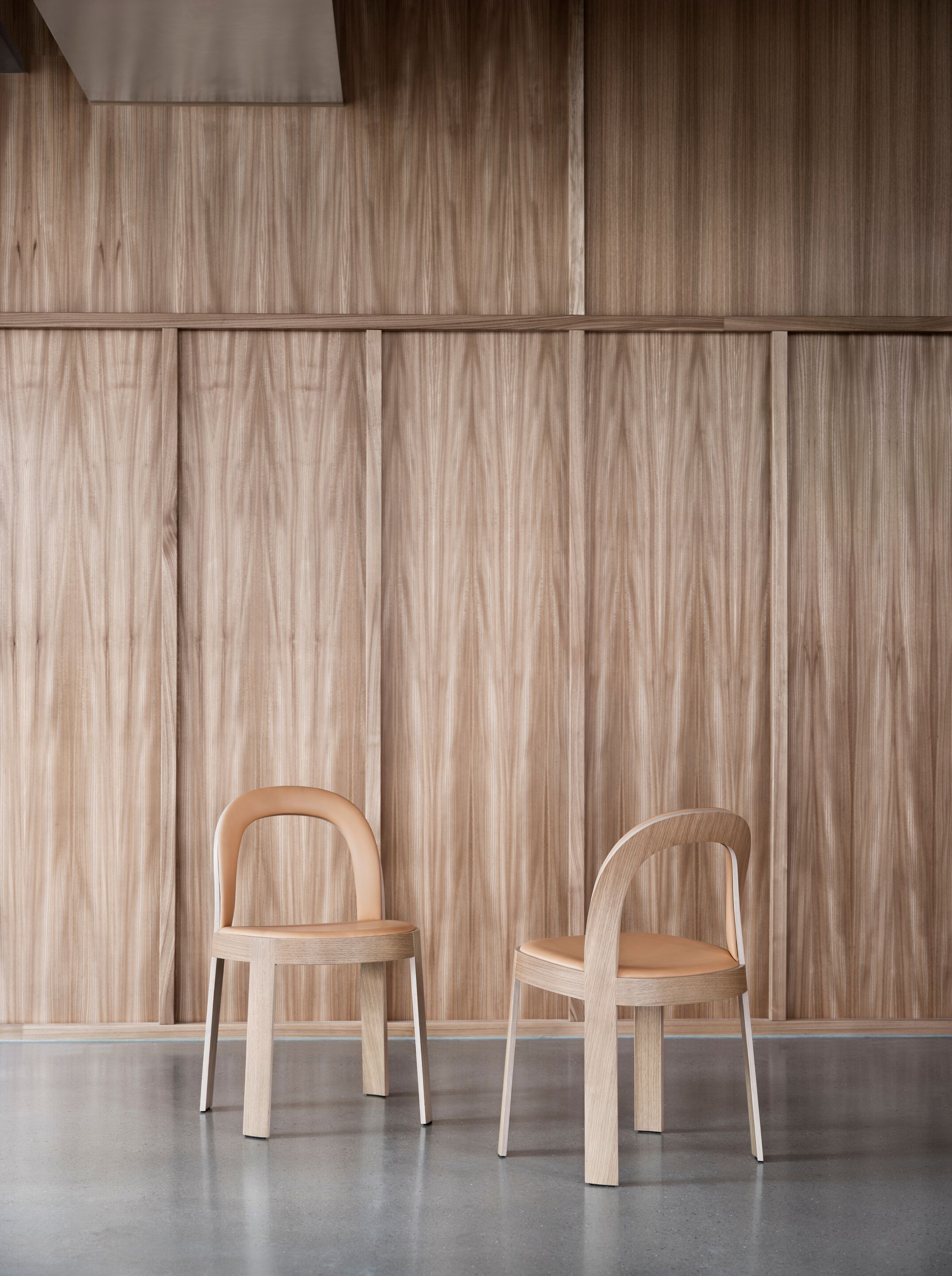 Деревянный и кожаный стул Bla Station OM DRESSED ARCH-00003567 - Вид №3