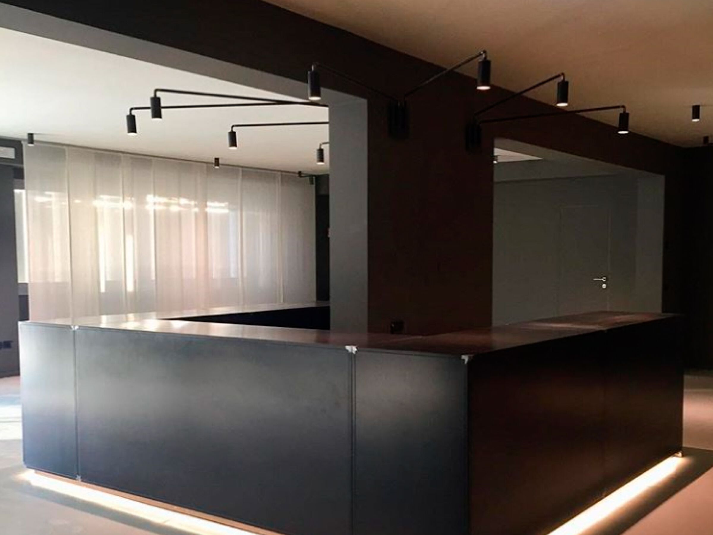 Регулируемая железная настенная лампа Renzo Serafini CANNA DA PESCA CON BICCHIERE ARCH-00094381 - Вид №4