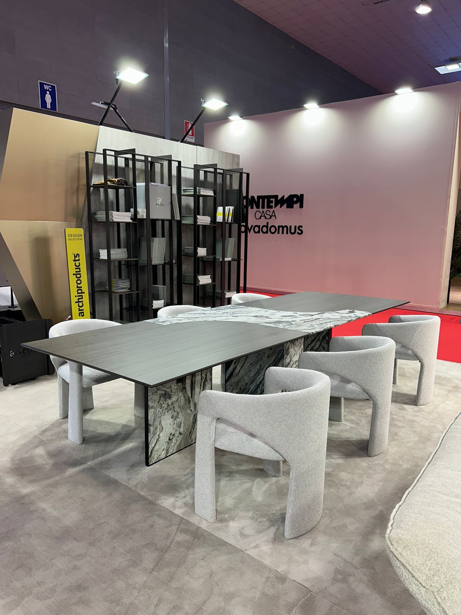 Двухсторонний книжный шкаф из sucupira и металла In Stock Arketipo ARCH-00121190 - Вид №5