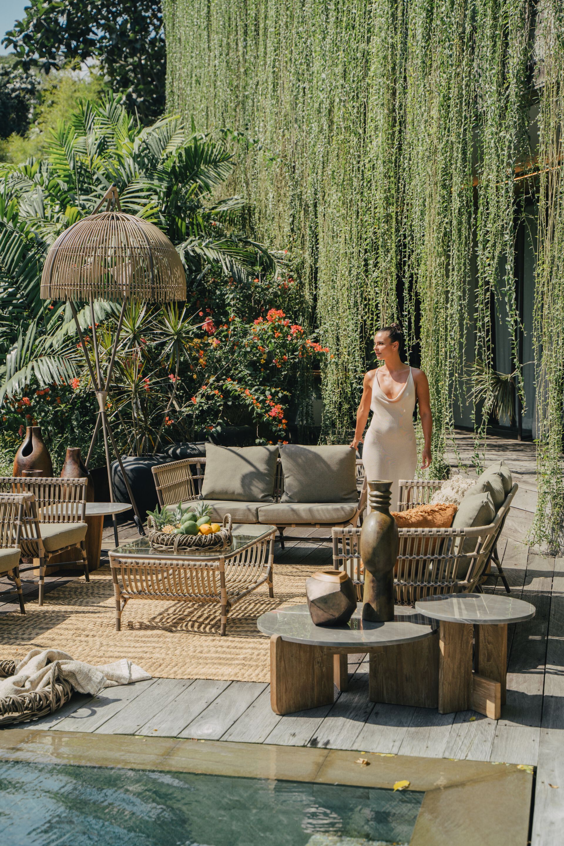 Высокий круглый стол из тикового дерева с мраморной столешницей cbdesign стела ARCH-00124599 - Вид №5