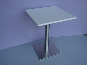 Ondulina Design Квадратный стол из Corian®