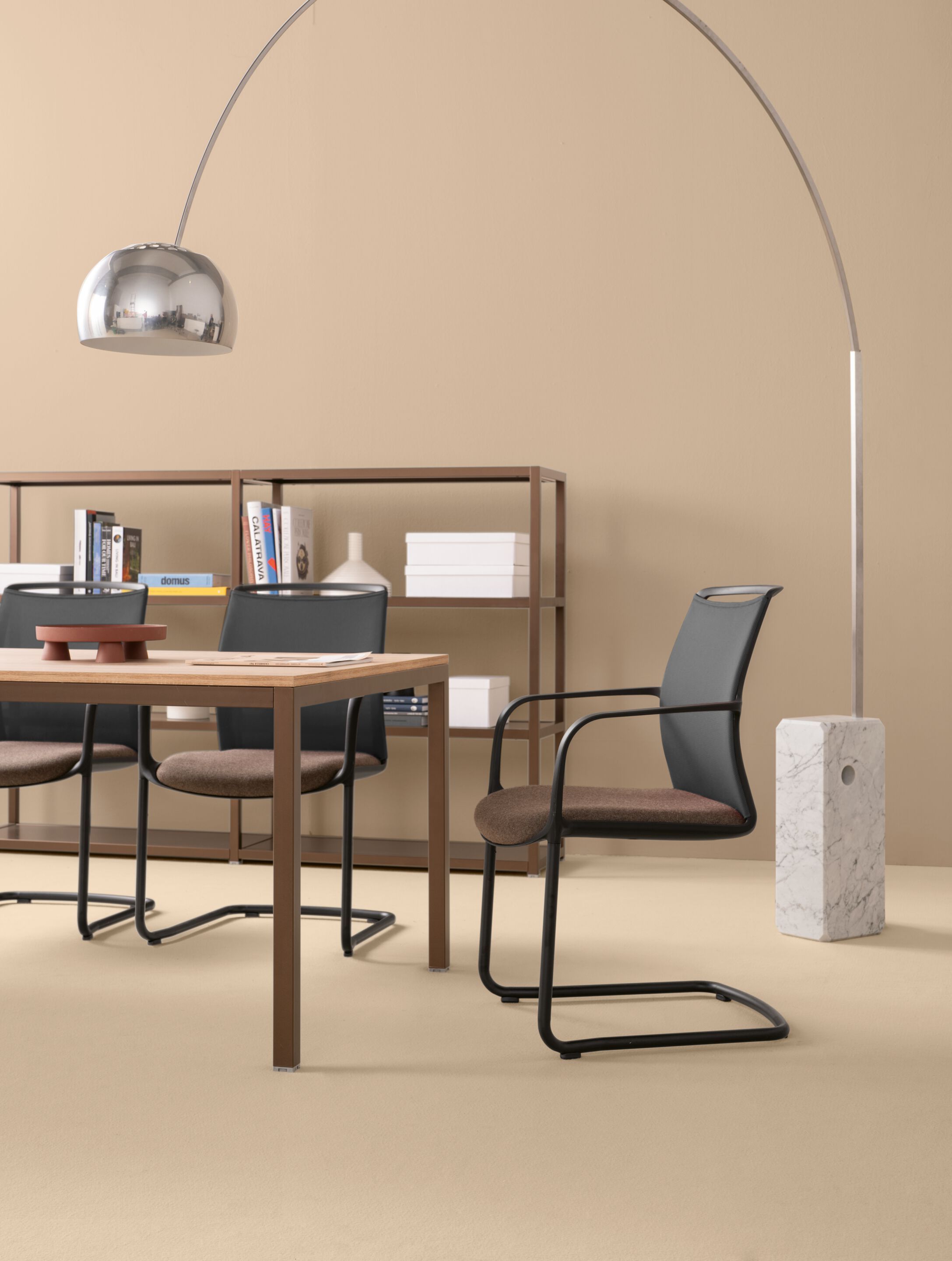 Тканевый консольный стул с подлокотниками Quinti Sedute JOKER ARCH-00099985 - Вид №1